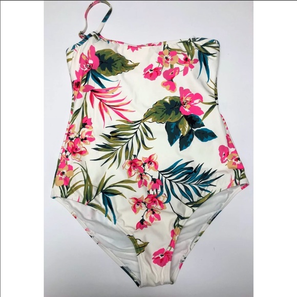 Parnu Roses One-Piece Floral Swimsuit | La petite garçonne